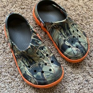 Camo crocs size 3